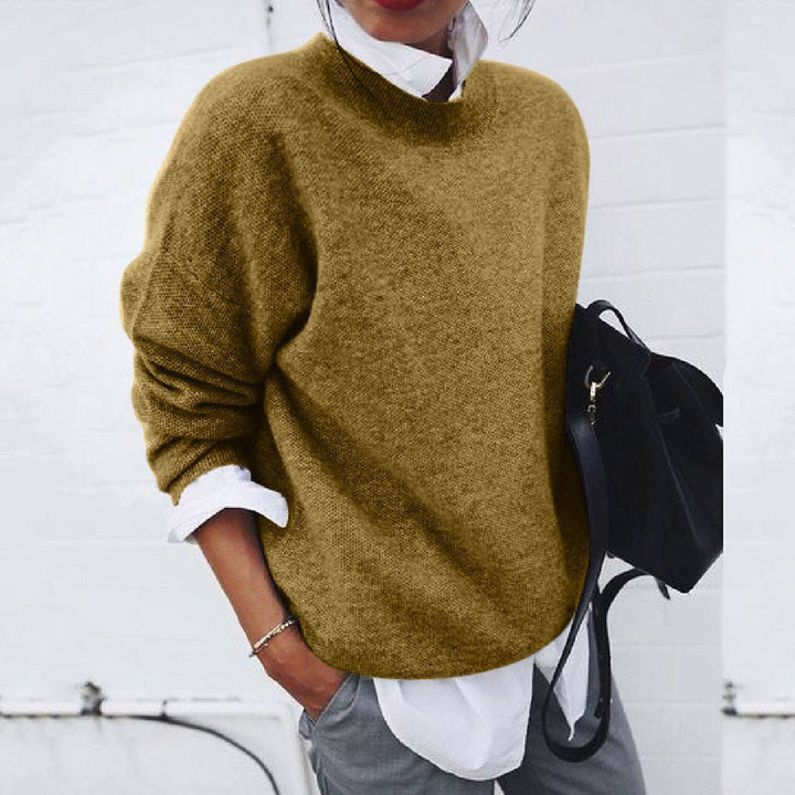 Women's relaxed crew neck knit sweater with long sleeves