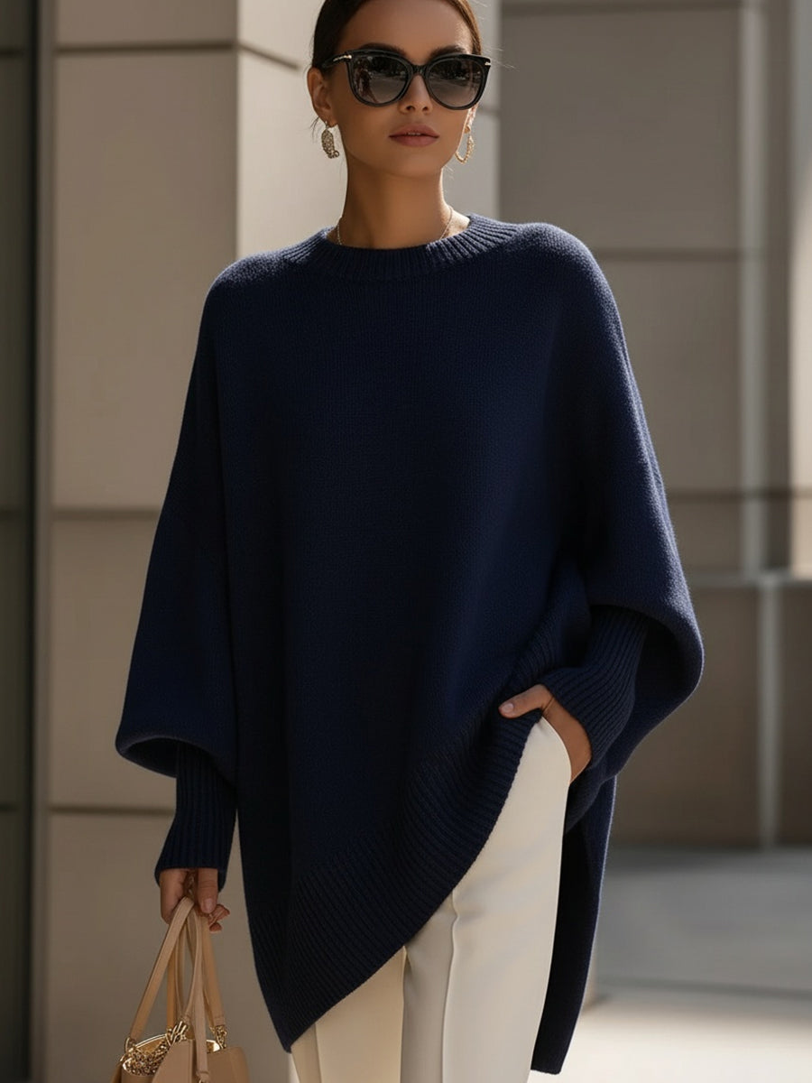 Women's oversized knit sweater with crew neck