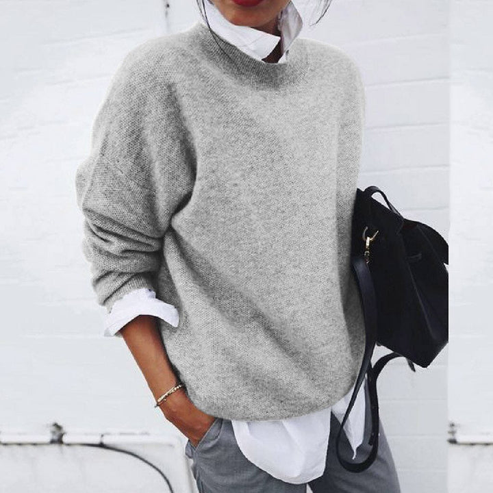 Women's relaxed crew neck knit sweater with long sleeves