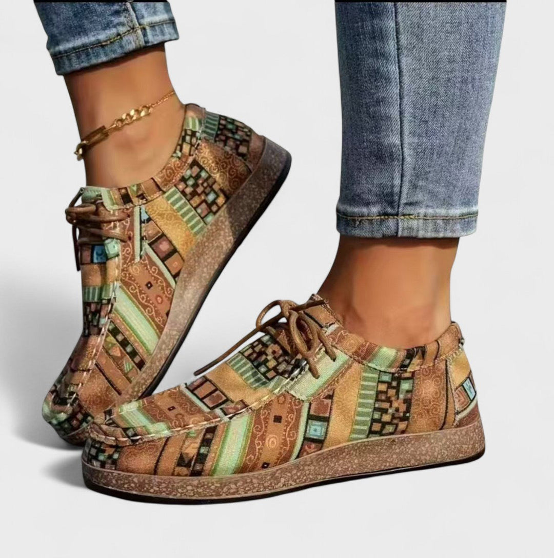 Patterned canvas lace-up trainers with a speckled flatform sole