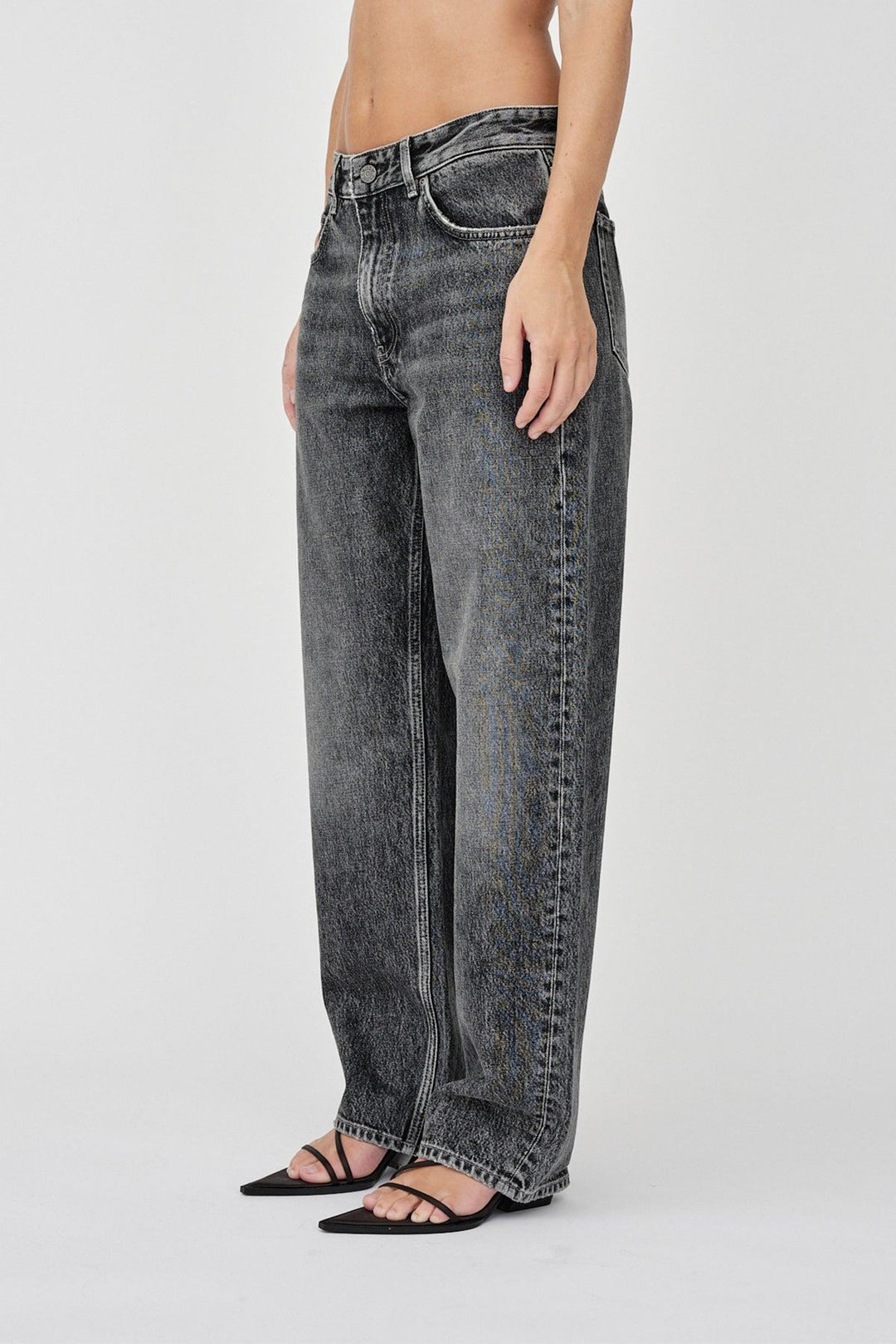 Women's black straight-leg 5-pocket jeans, mid-rise