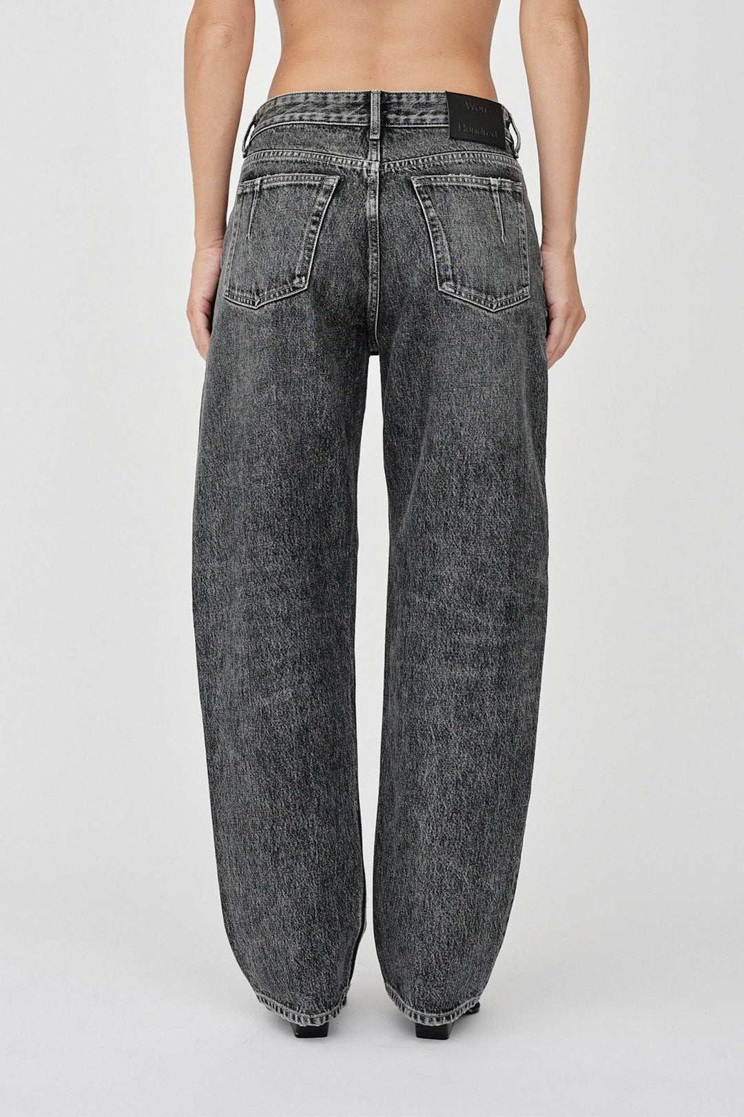 Women's black straight-leg 5-pocket jeans, mid-rise