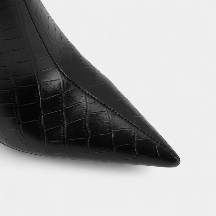 Andrea | Pointed-Toe Boots with Refined Detail