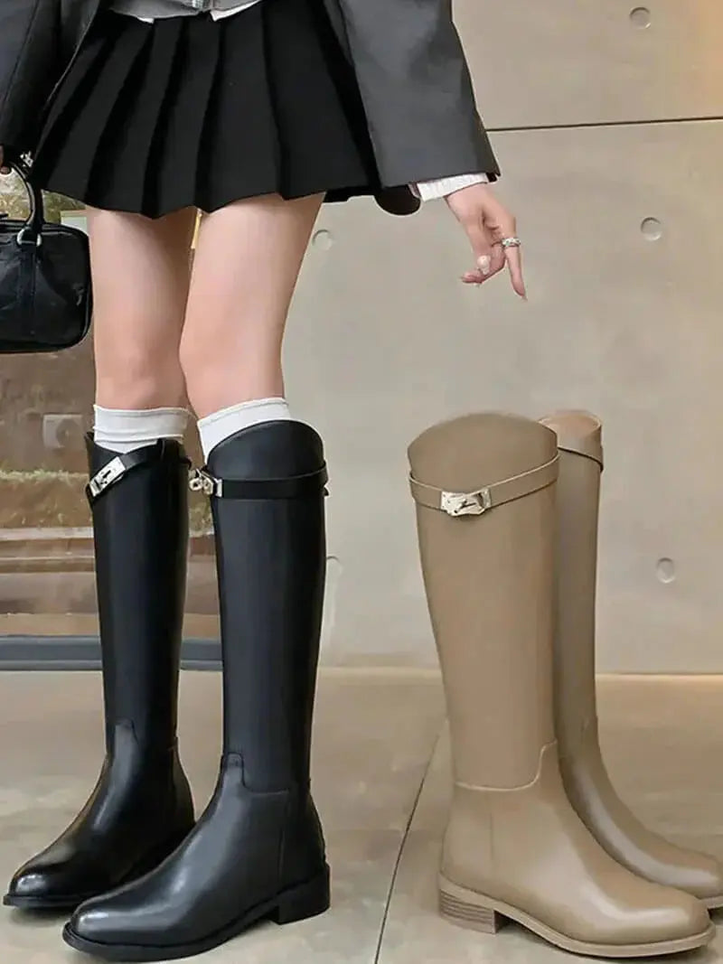 Derya | Boots with Buckle Detail
