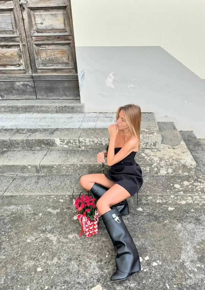 Diana | Classic Boots with Refined Detail