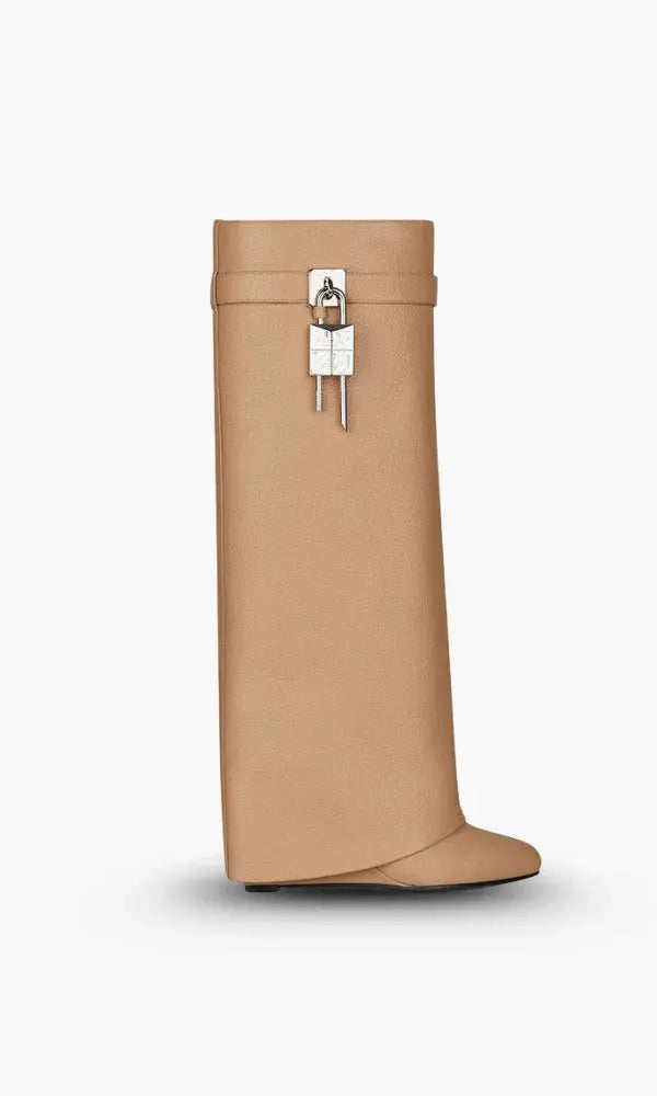 Diana | Classic Boots with Refined Detail