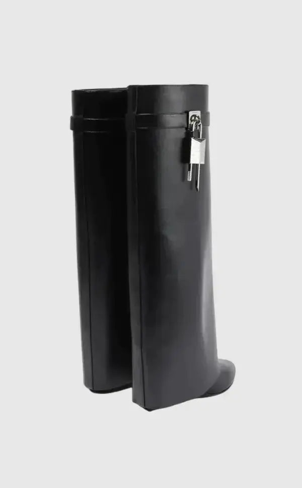 Diana | Classic Boots with Refined Detail