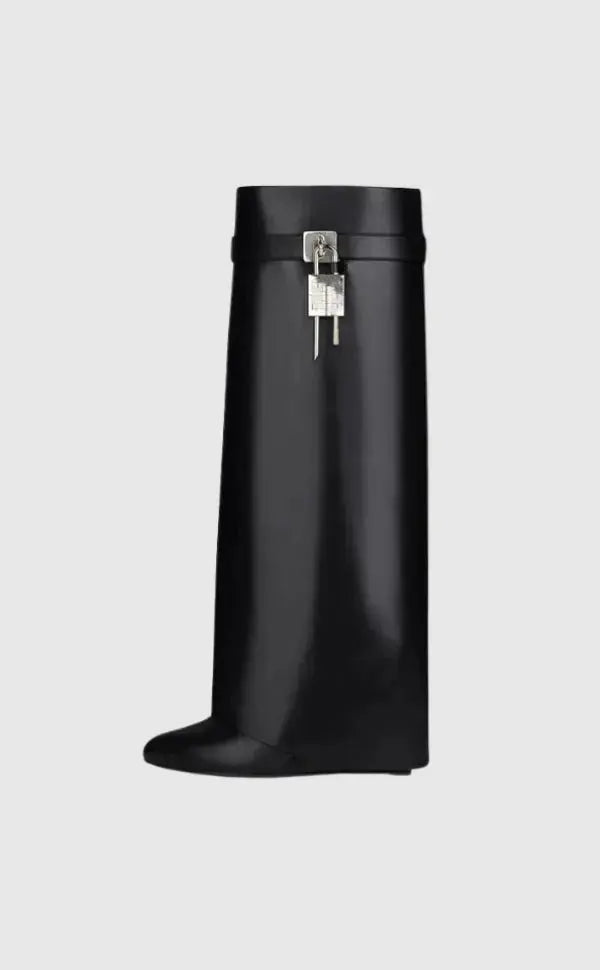 Diana | Classic Boots with Refined Detail