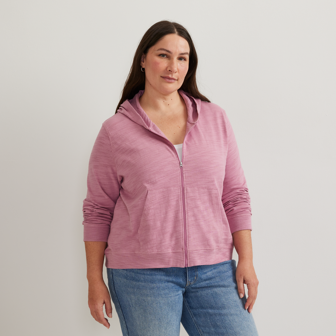 Women's full-zip hooded sweatshirt with front pockets