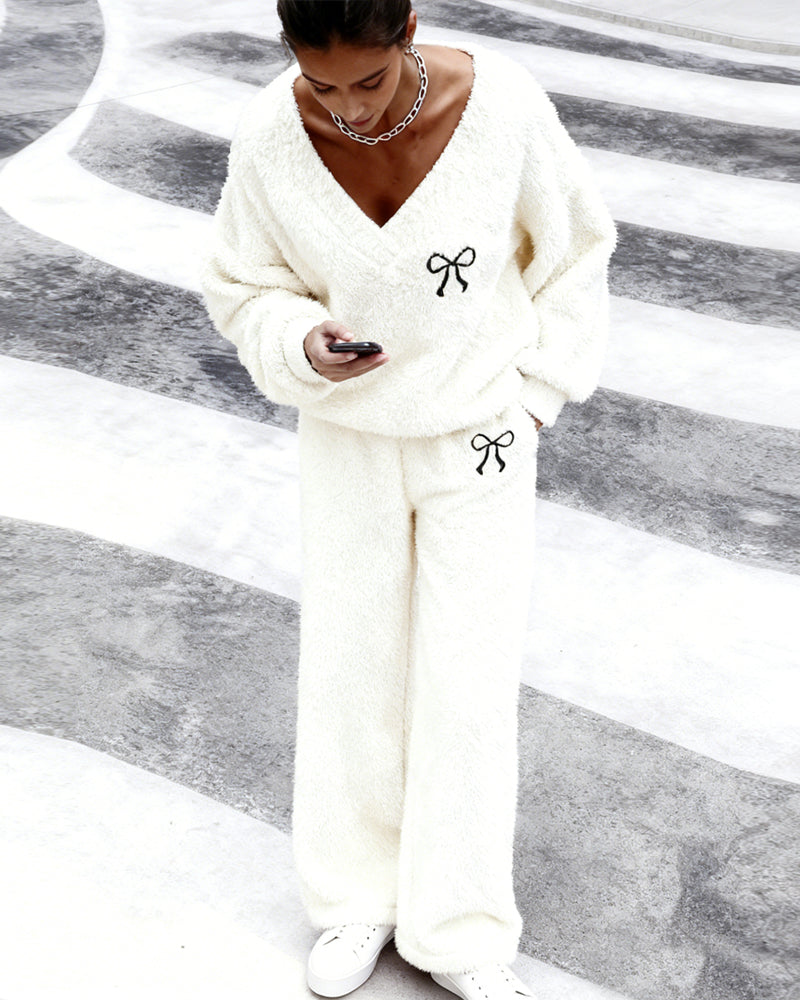 Women's fleece two-piece set with bow embroidery and wide-leg trousers