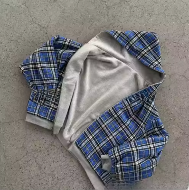 Hooded sweatshirt jacket with checked lining and front pockets